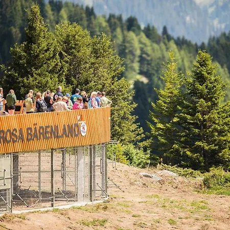 Haus Tannenweg 公寓